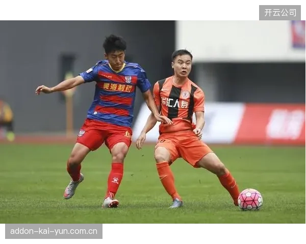球队主力与替补实力差距明显，核心球员如陈达毅和巴库纳的体能状况将是隐患。